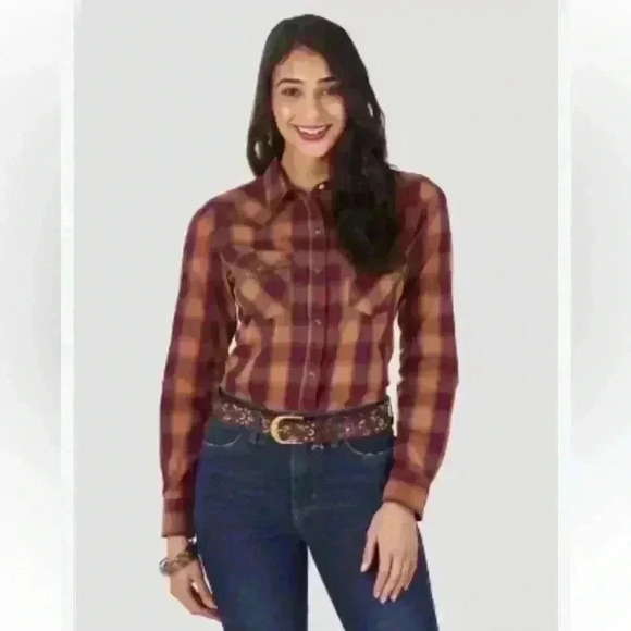 Wrangler southwestern cowboy snap button up double breasted shirt. Medium - Picture 2 of 6